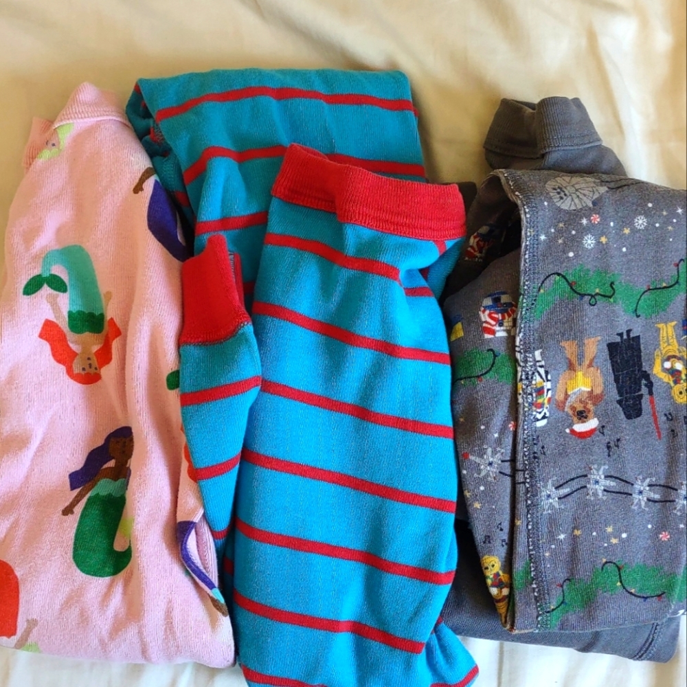 Bundle of Hanna Andersson size 5 pajamas